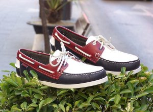 Zapato de cordones de estilo nautico